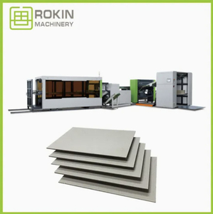 Máquina de corte de papelão acionada por IA de alta tecnologia ROKIN para produção de papelão